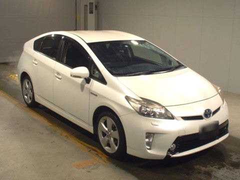 2012 Toyota Prius ZVW30[2]