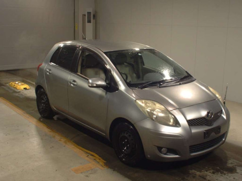 2008 Toyota Vitz SCP90[2]