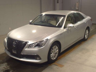 2013 Toyota Crown Hybrid