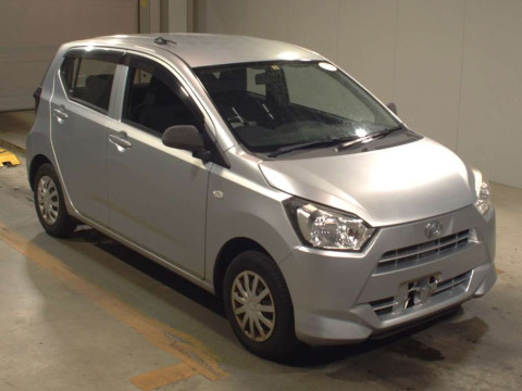 2017 Daihatsu Mira es LA350S[2]