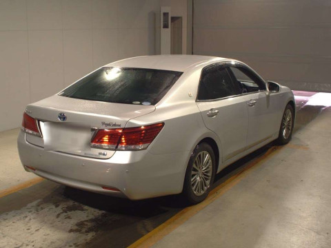 2014 Toyota Crown Hybrid AWS210[1]