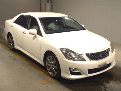 2008 Toyota Crown GRS204[2]