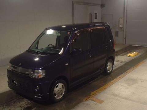 2011 Mitsubishi Toppo H82A[0]