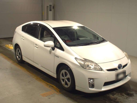 2010 Toyota Prius ZVW30[2]