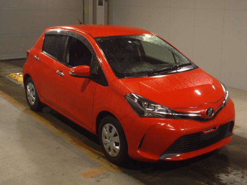 2016 Toyota Vitz NSP130[2]