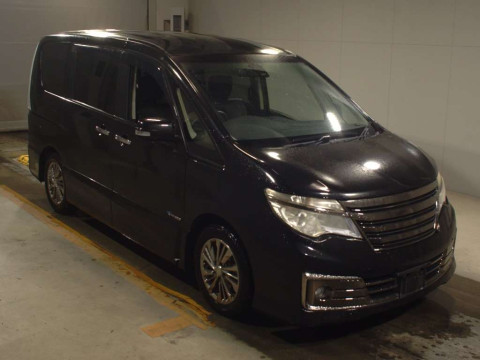 2014 Nissan Serena HC26[2]