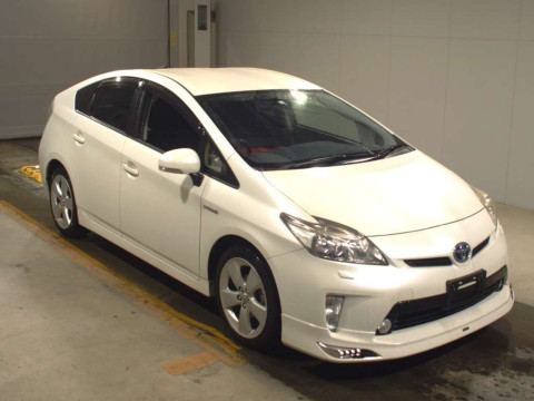 2014 Toyota Prius ZVW30[2]