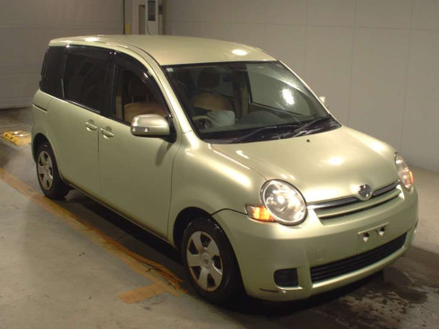 2012 Toyota Sienta NCP81G[2]