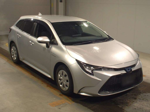 2020 Toyota Corolla Touring Wagon ZWE211W[2]