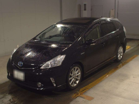 2013 Toyota Prius alpha ZVW41W[0]