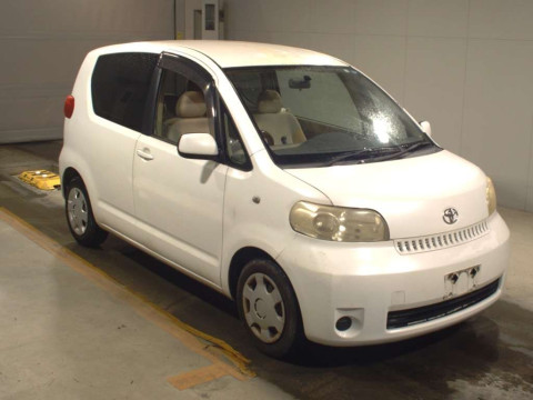 2005 Toyota Porte NNP10[2]