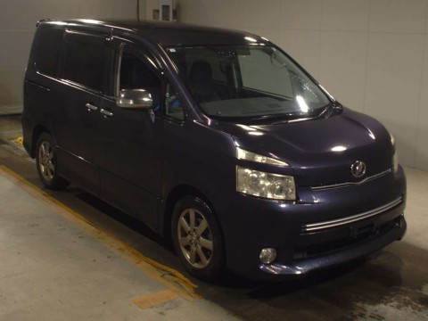 2009 Toyota Voxy ZRR70W[2]