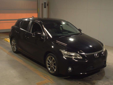 2014 Lexus CT ZWA10[2]