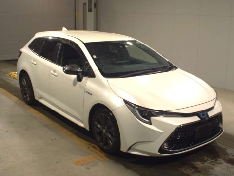 2020 Toyota Corolla Touring Wagon ZWE211W[2]