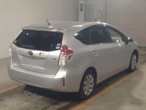 2015 Toyota Prius alpha ZVW41W[1]