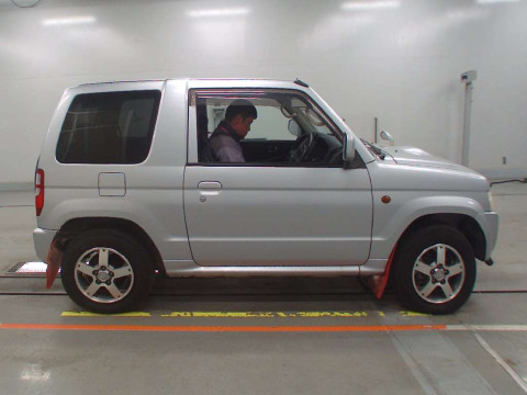 2008 Mitsubishi Pajero Mini H58A[2]