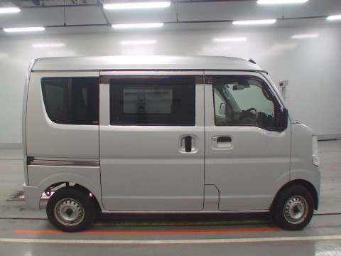 2015 Suzuki Every DA17V[2]