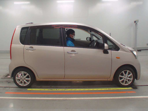 2014 Daihatsu Move LA100S[2]