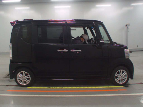 2013 Honda N-BOX CUSTOM JF1[2]