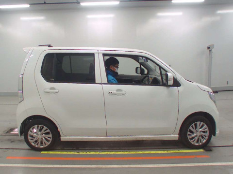 2014 Suzuki Wagon R MH44S[2]