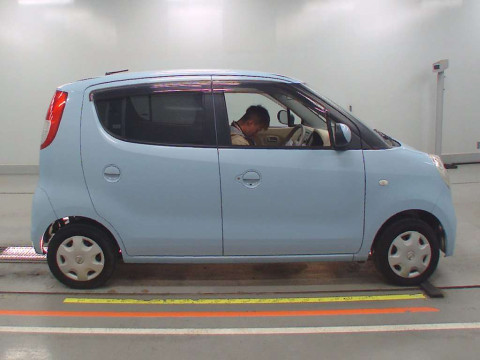 2010 Nissan Moco MG22S[2]