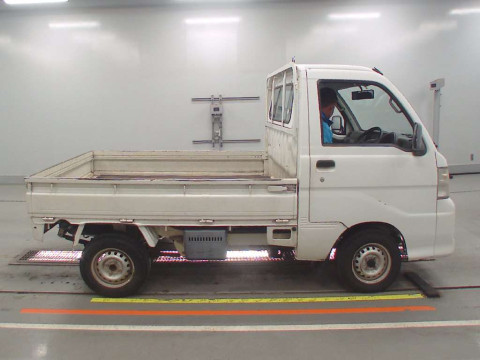 2011 Daihatsu Hijet Truck S201P[2]