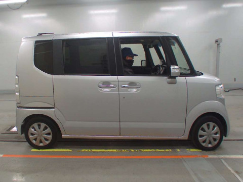 2016 Honda N-BOX JF1[2]