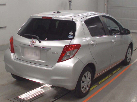 2011 Toyota Vitz NSP130[1]