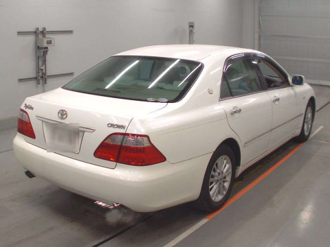 2007 Toyota Crown GRS180[1]