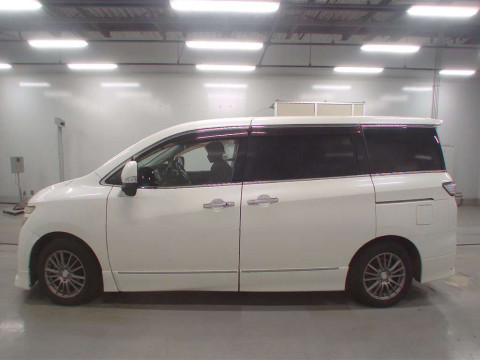 2011 Nissan Elgrand PE52[2]