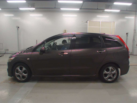 2006 Honda Stream RN8[2]