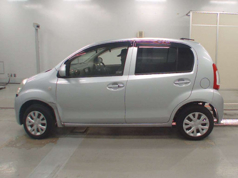 2014 Toyota Passo KGC30[2]