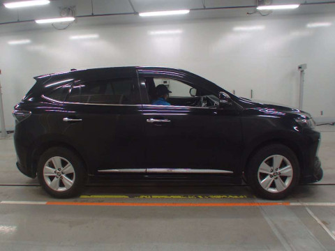 2014 Toyota Harrier ZSU65W[2]