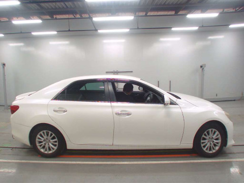 2013 Toyota Mark X GRX130[2]