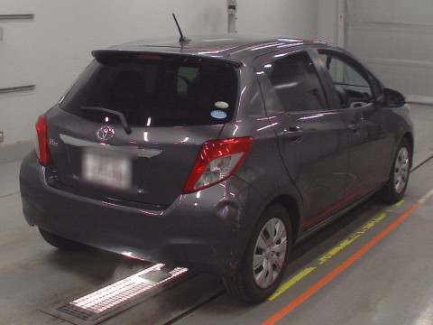 2011 Toyota Vitz NSP130[1]