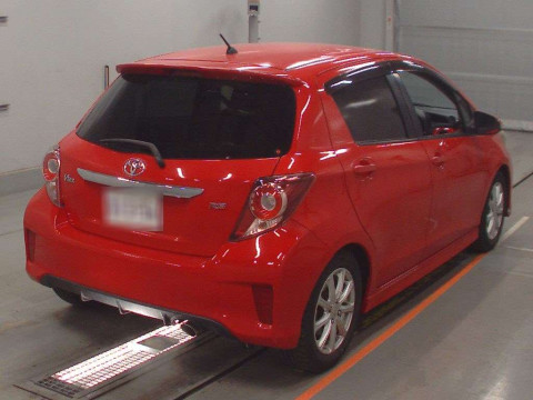 2012 Toyota Vitz NCP131[1]