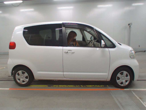 2008 Toyota Porte NNP11[2]