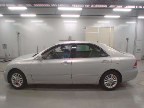 2004 Toyota Crown GRS182[2]