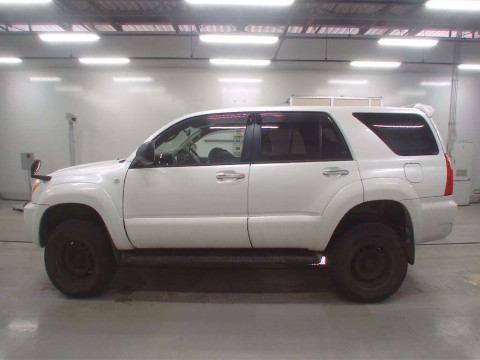 2006 Toyota Hilux Surf TRN215W[2]