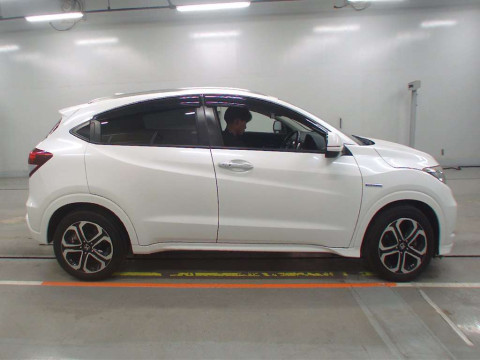 2015 Honda VEZEL RU3[1]