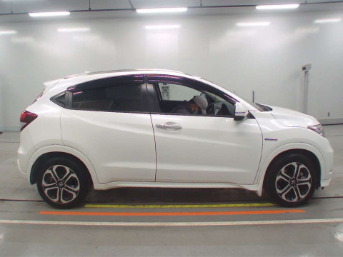 2016 Honda VEZEL RU3[1]