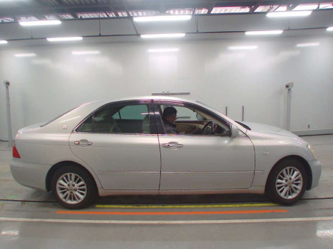 2006 Toyota Crown GRS180[1]