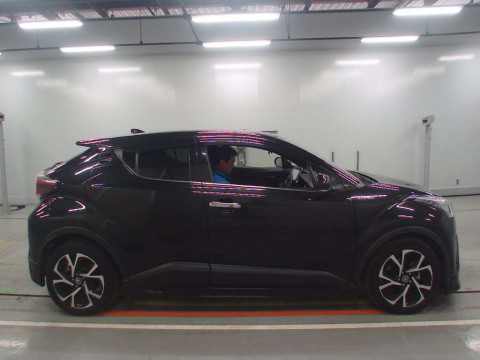 2018 Toyota C-HR ZYX10[1]