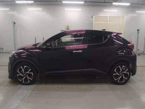 2018 Toyota C-HR ZYX10[2]