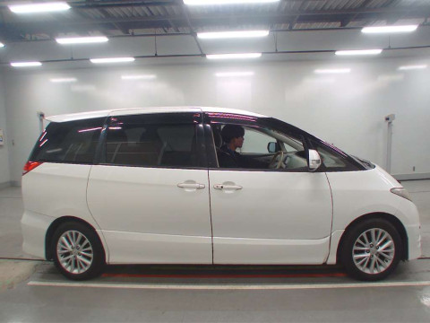 2008 Toyota Estima ACR50W[1]