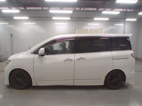 2010 Nissan Elgrand PE52[2]