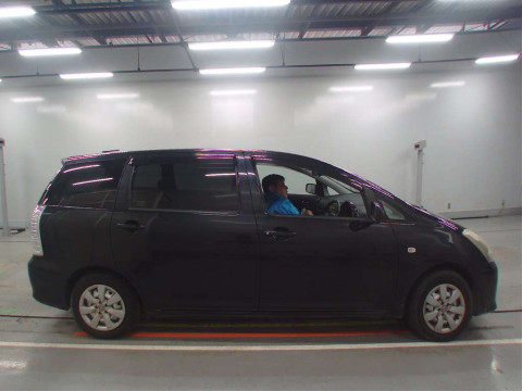 2006 Toyota Wish ZNE10G[1]