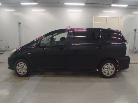 2006 Toyota Wish ZNE10G[2]