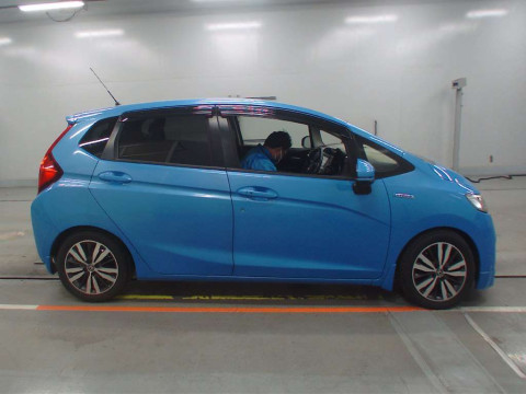 2014 Honda Fit Hybrid GP5[1]