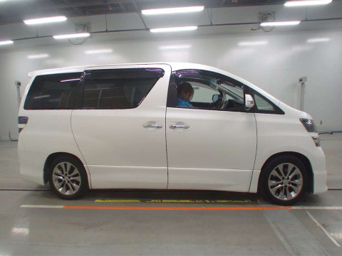 2010 Toyota Vellfire ANH20W[1]